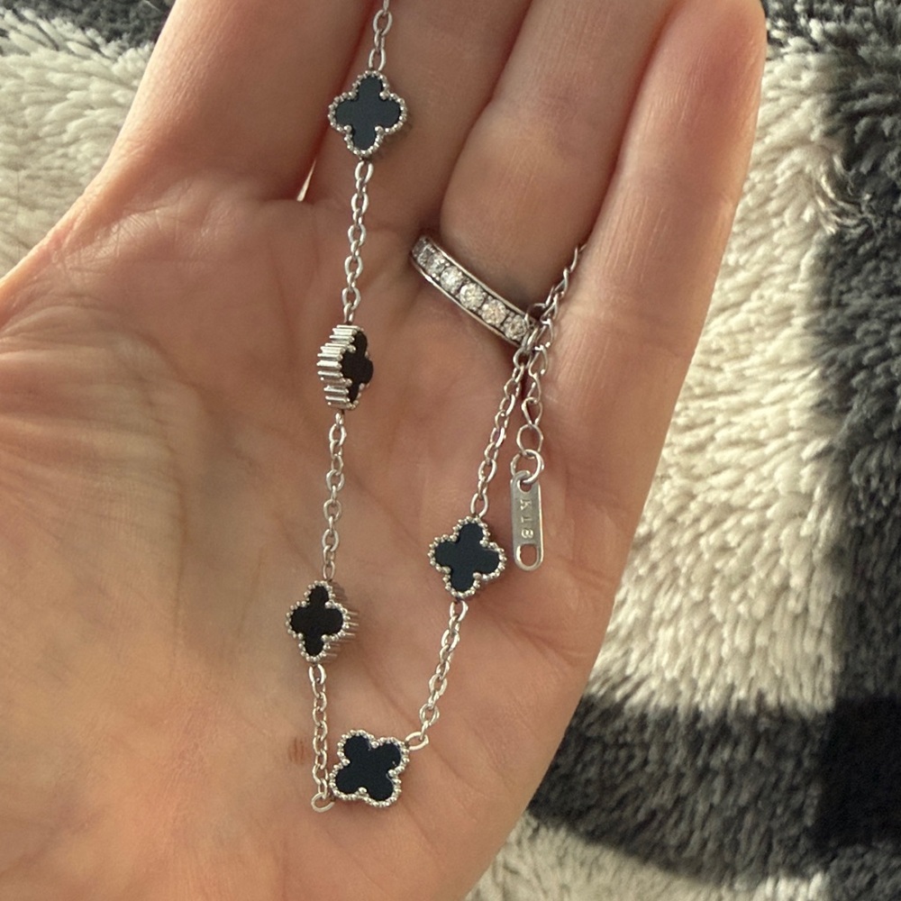 Silver Women’s Clover Station Bracelet with Black Inlay